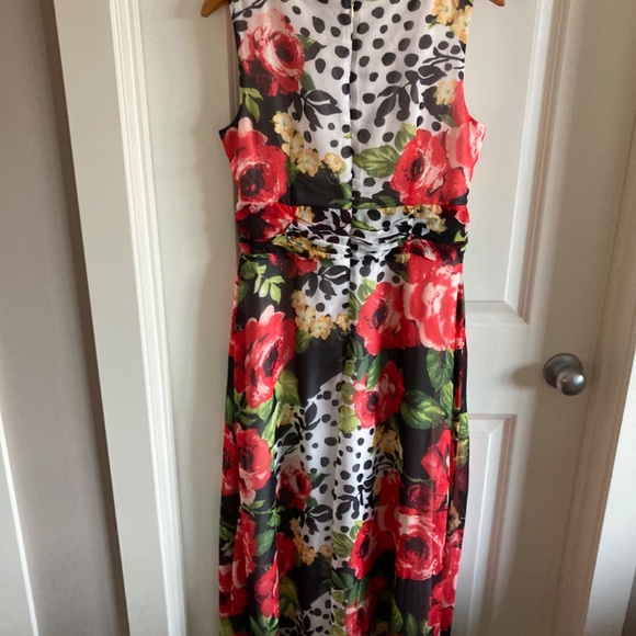 Madison Leigh Spring Flowy Dress Feminine Floral Size 10 Maxi Breezy and Light - Picture 6 of 8